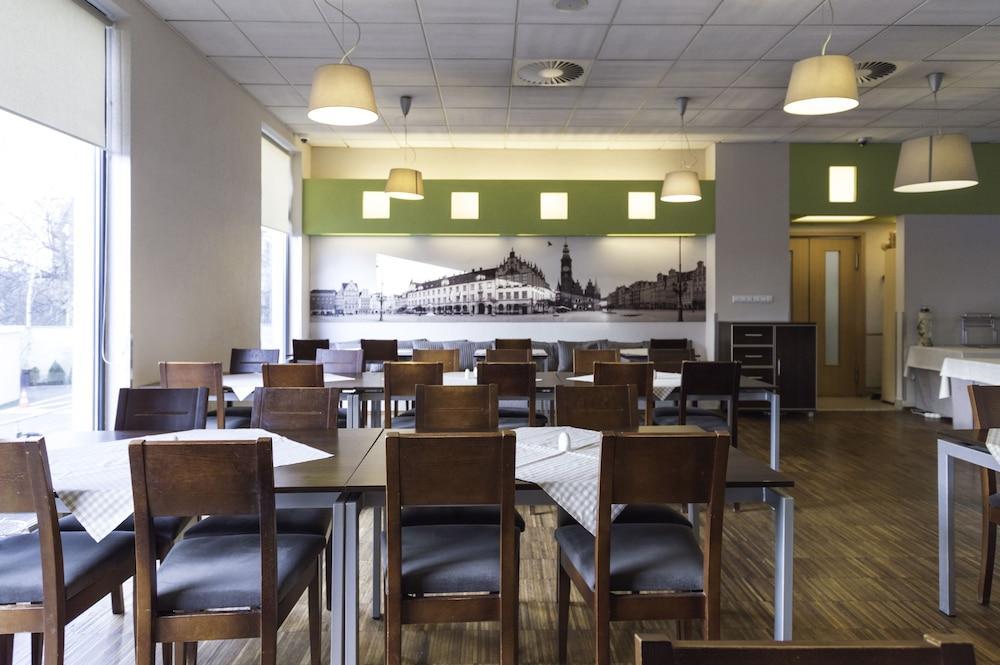 Weiser Hotel Wrocław Extérieur photo